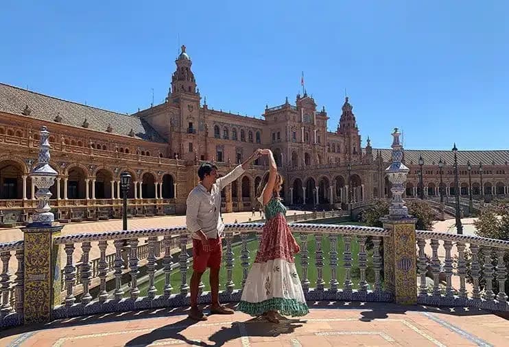Los lugares que no puedes dejar de visitar en Sevilla para disfrutar