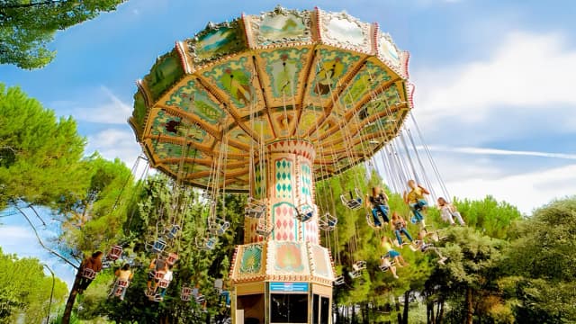Precios del parque de atracciones en Madrid: ahorra en tus entradas