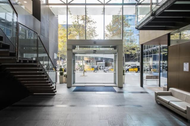 Hotel Holiday Inn Express City 22: comodidad y ubicación ideal en Barcelona