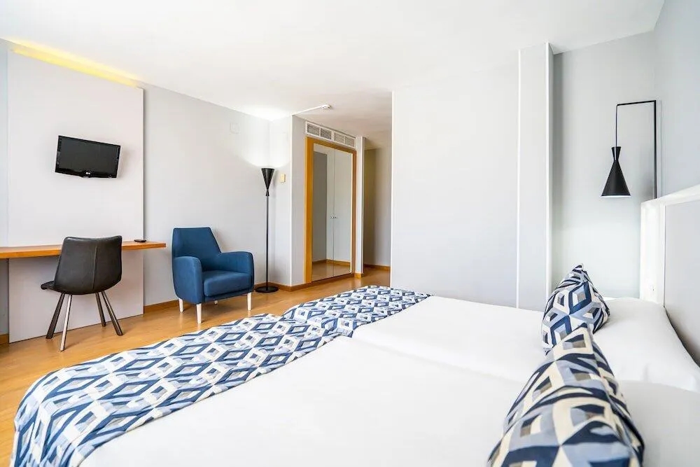 Hotel Beleret: Comodidad y buenas reseñas cerca del centro de Valencia