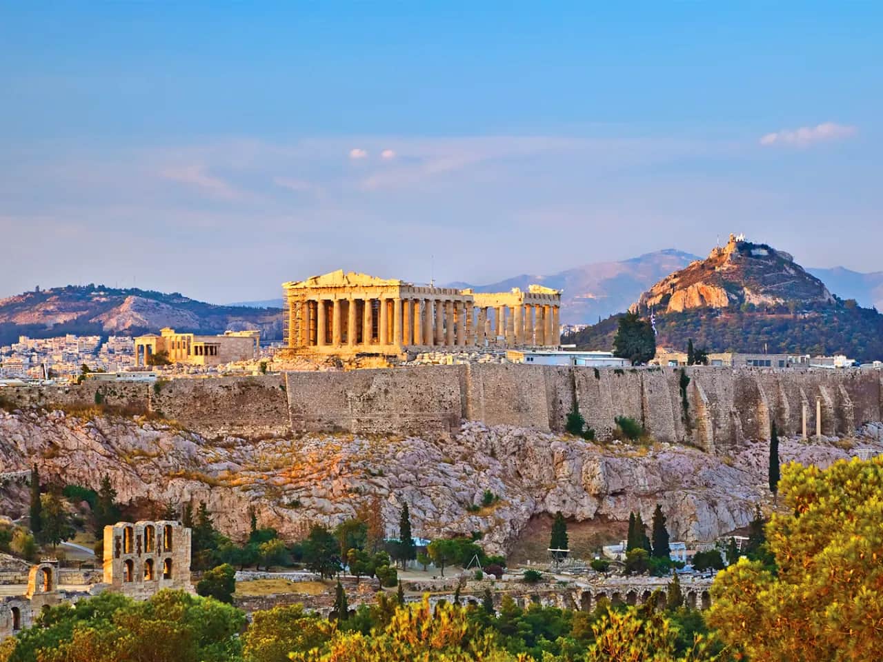 Los mejores lugares que visitar en Atenas para una experiencia inolvidable