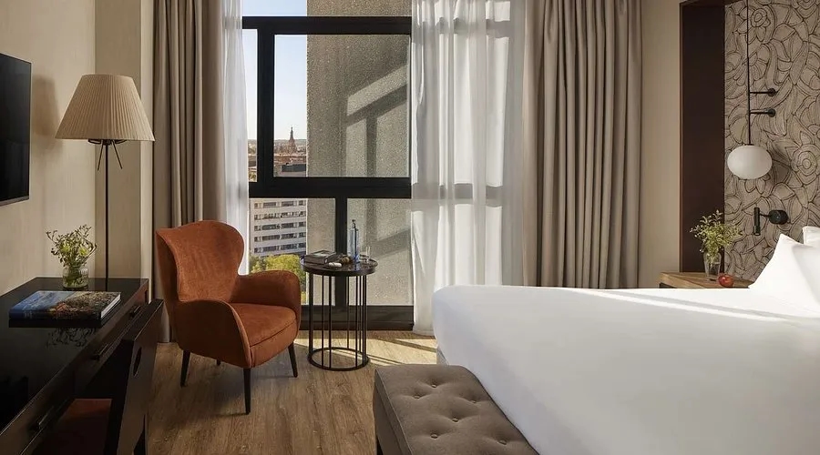 Hotel NH Central Convenciones Sevilla: Comodidad y Ubicación Ideal